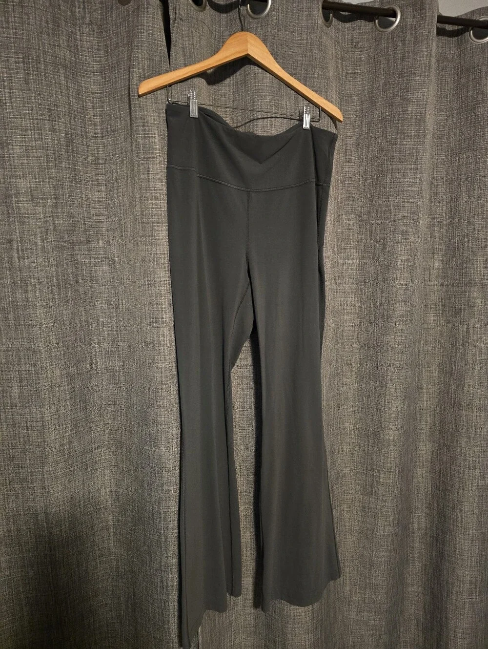 Lululemon Nulu Groove Super-High-Rise Flared Pants Graphite Grey Size 14